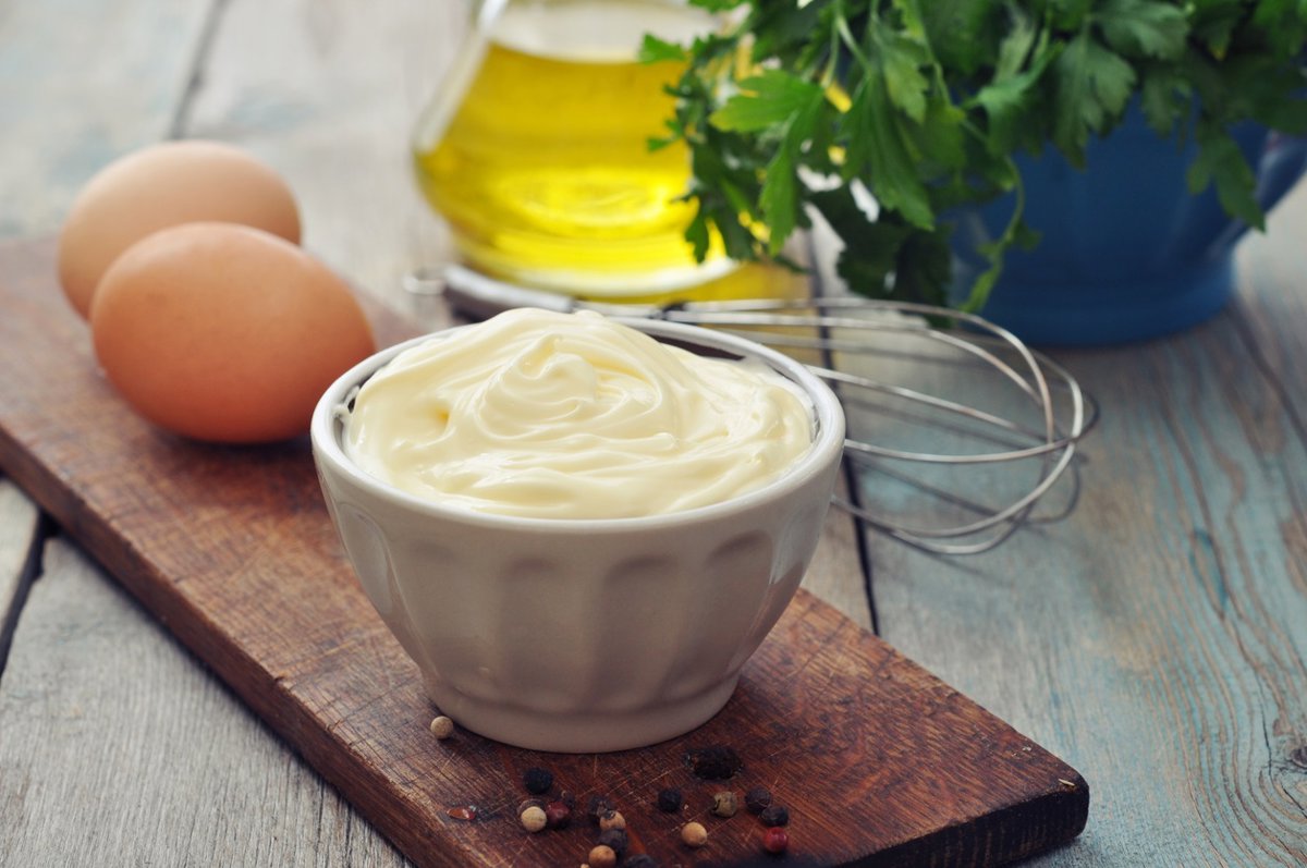 Aliments d’été qui peuvent vous conduire aux urgences (et certains se trouvent dans presque tous les réfrigérateurs)